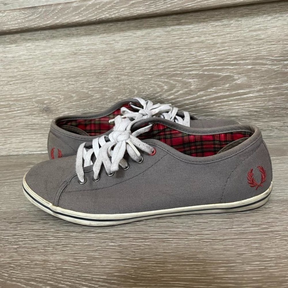 Fred Perry Sneakers Size 6
